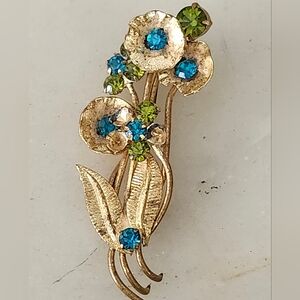 Vintage Gold Plated Austrian Crystal Flower Brooch